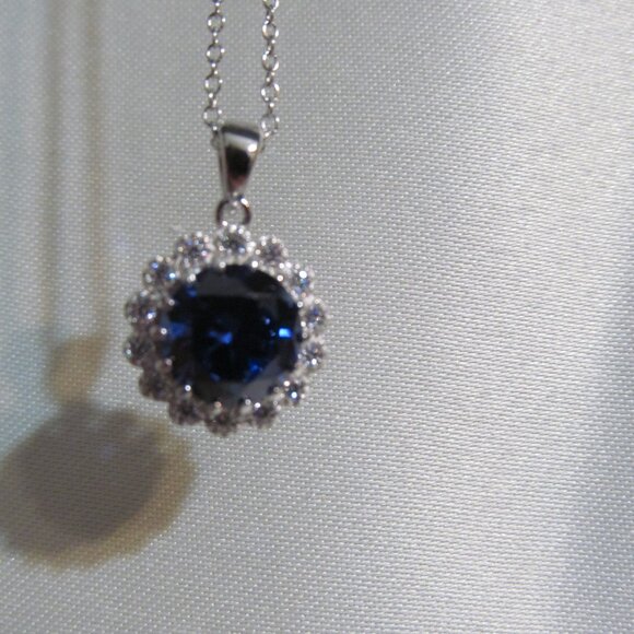NWT Bella Luce Simulated Tanzanite & Diamond Rhodium over 925 Pendant w Chain - Picture 12 of 16